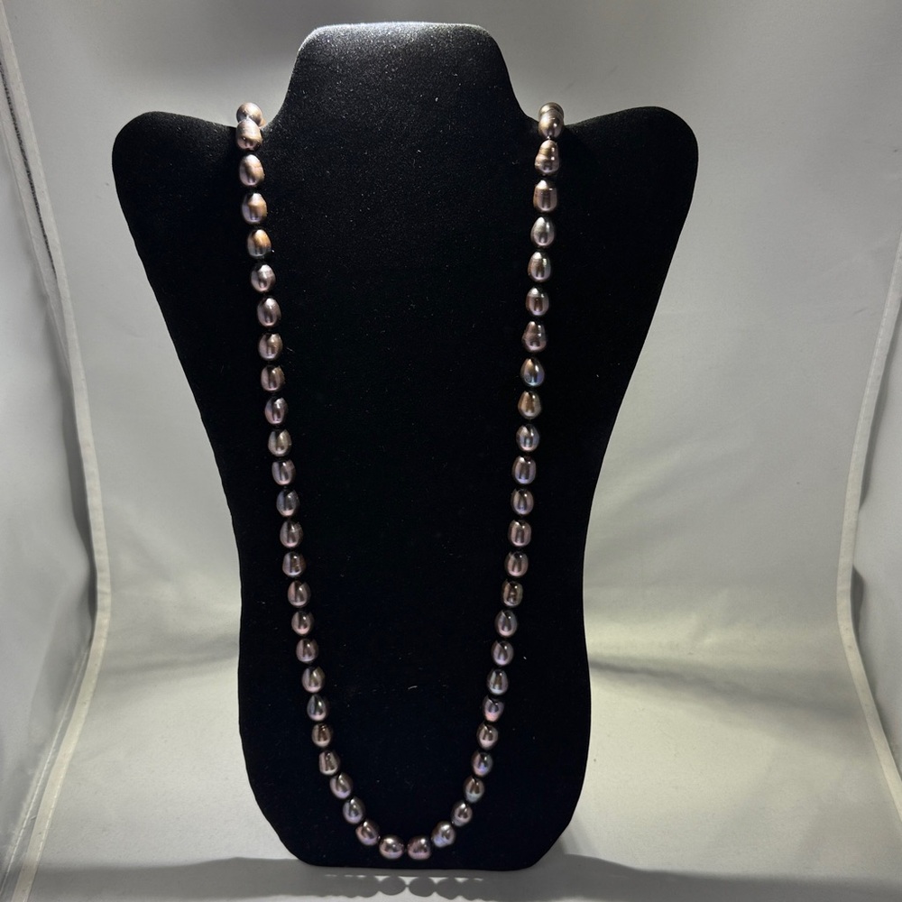 Pearl Iridescent Necklace with Purple and Silver Tones